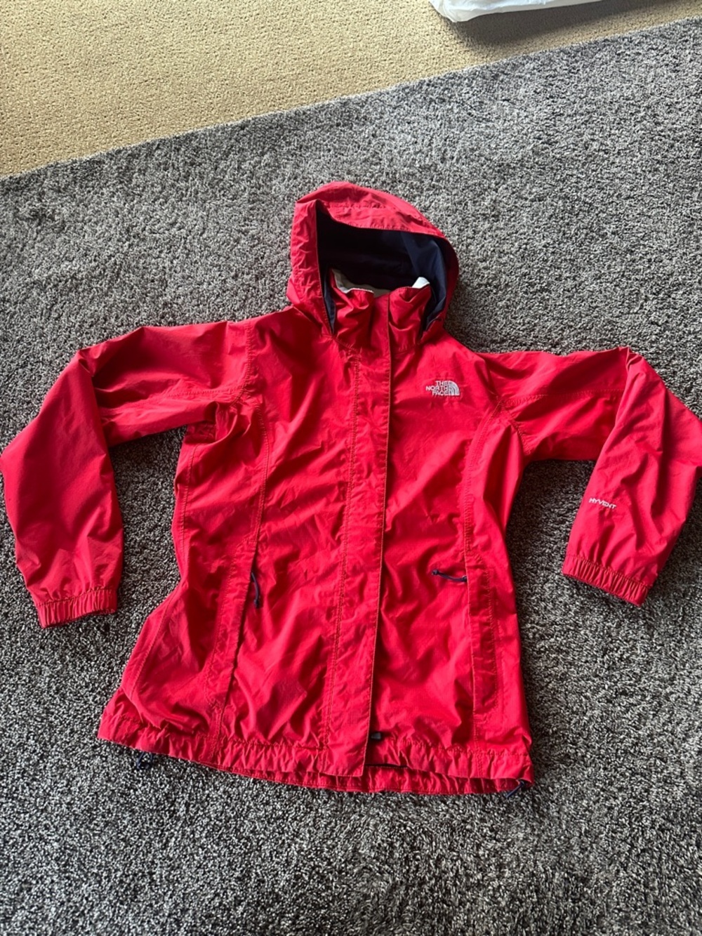 The North Face Red Woman’s Hooded Rain Jacket Small Snow Winter Bright Utility